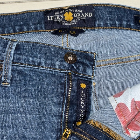 Lucky Brand Brooke Flare Jeans Women’s Size 6/28 Medium Wash Stretch Denim - Picture 5 of 12